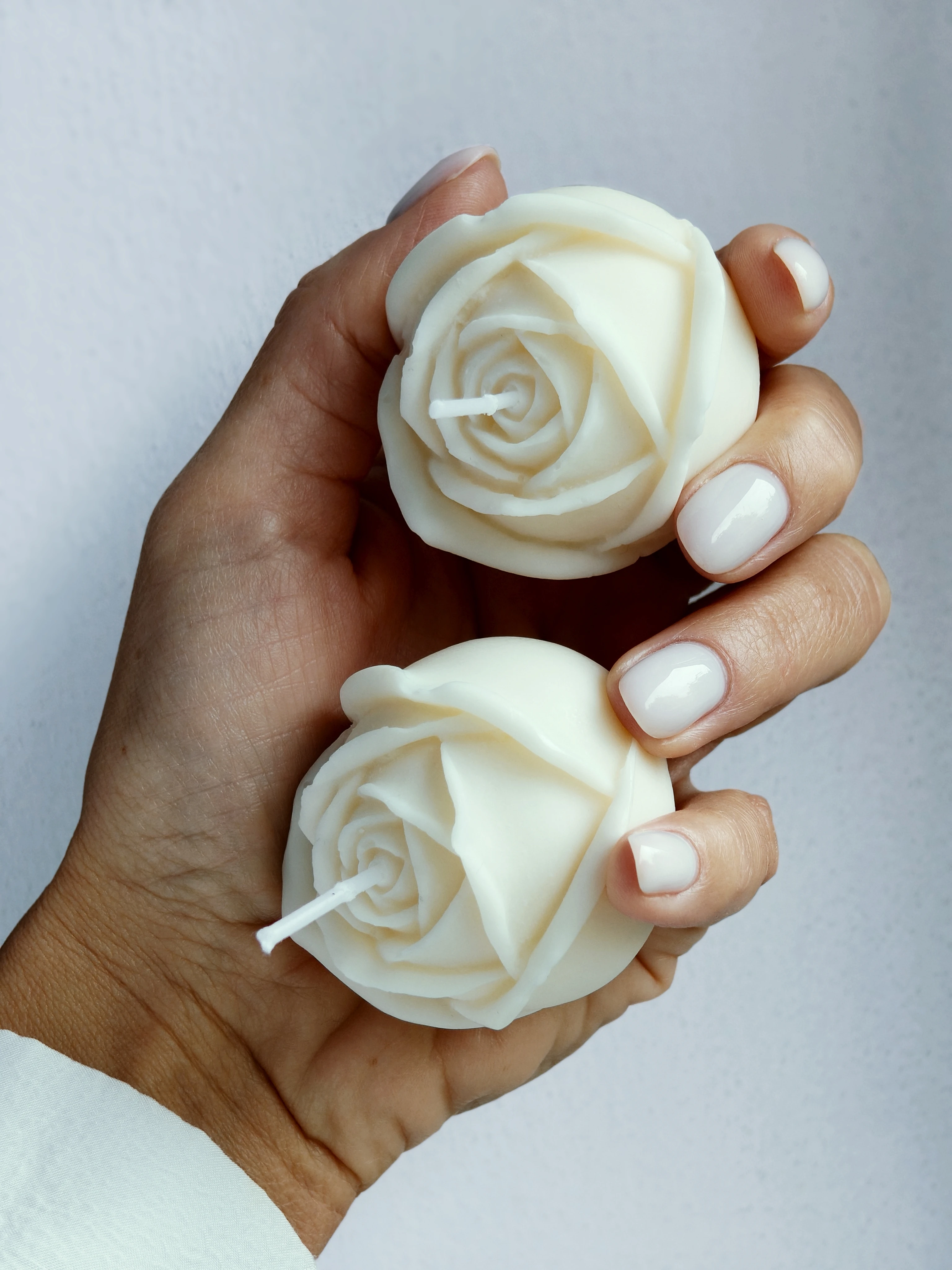 Świeca sojowa w kształcie róży